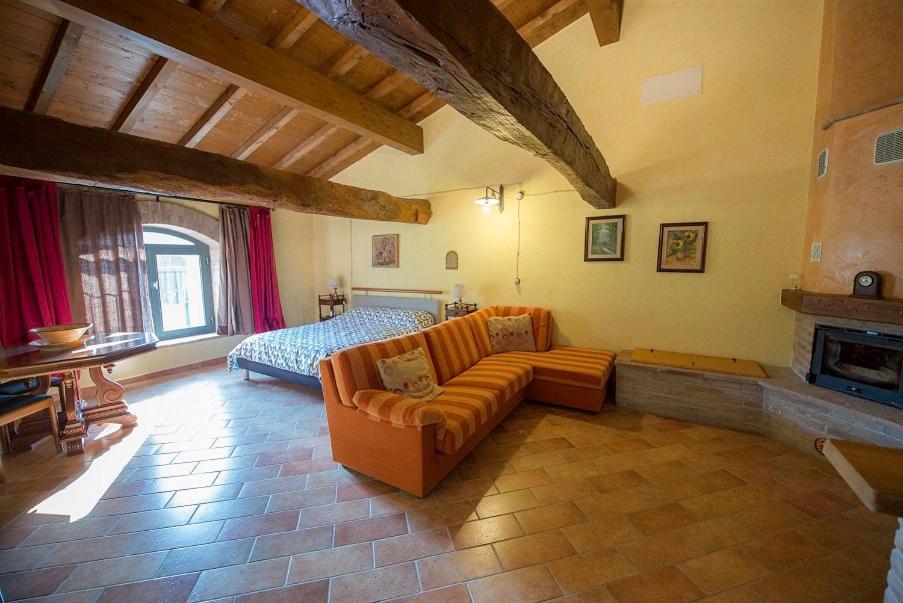 Fattoria Branciana Bed & Breakfast Rossena Eksteriør bilde